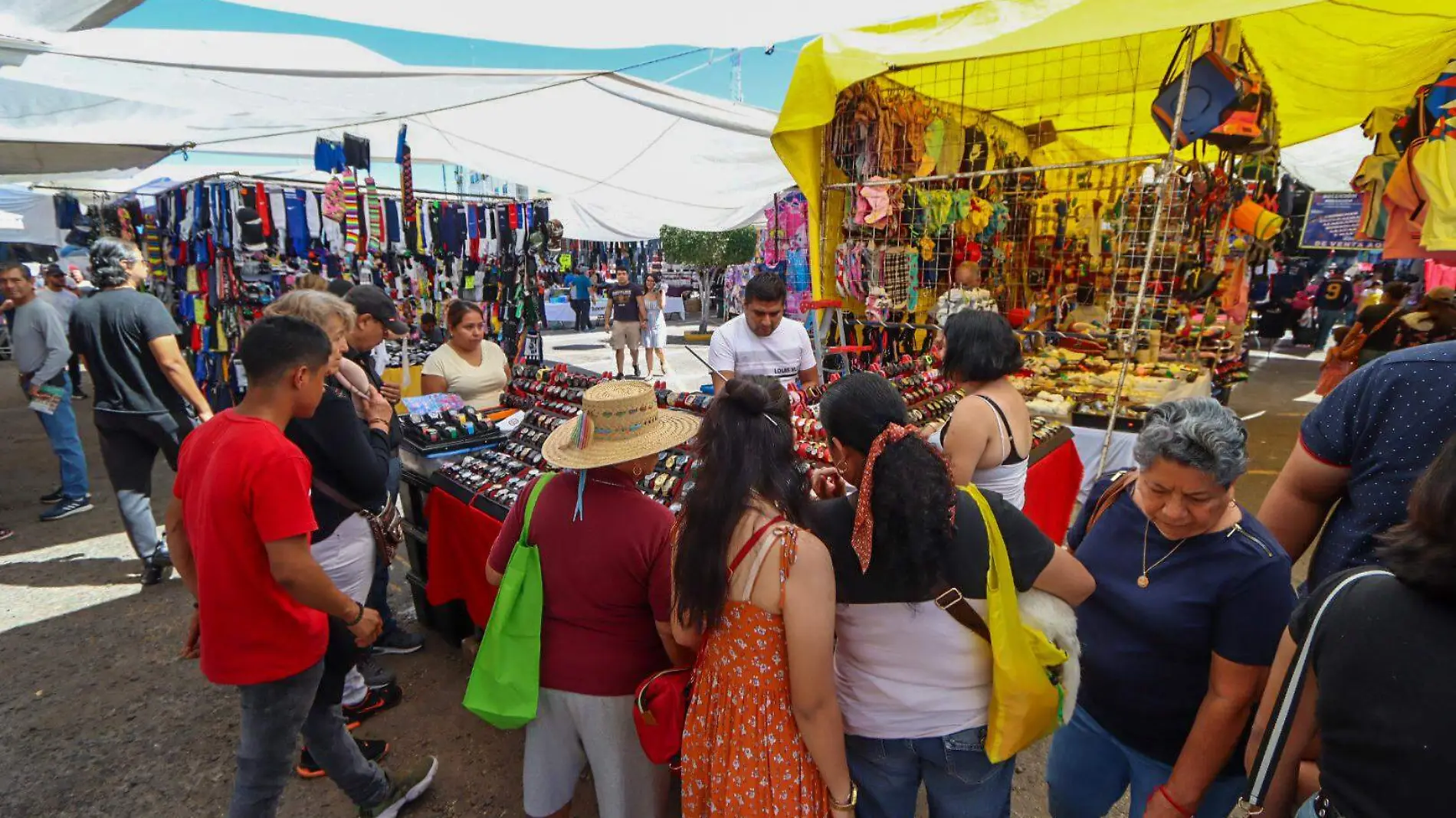 230923_TIANGUIS LA CRUZ EN PLAZA_IS-04